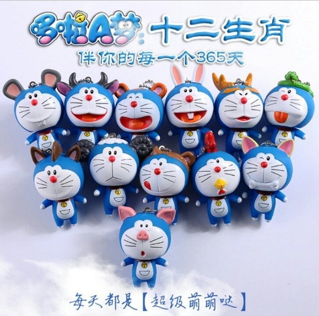 12 Design Doraemon Figurine collection