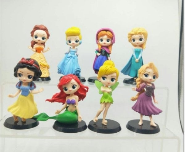 8 DESIGN  disney Princess Figurine / Cake Topper