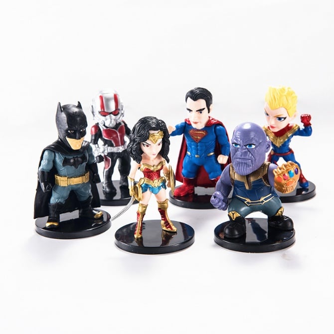 6 in 1 Figurine set / cake Topper for Marvel's The Avengers BATMAN WONDER WOMAN