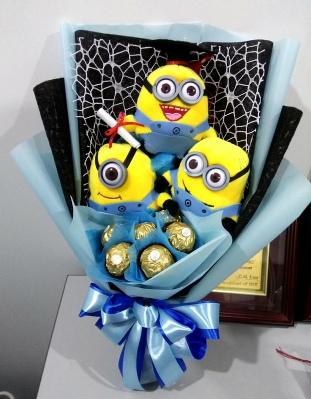 3pcs MARVEL/ minion bouquet with 6pcs ferrero rocher free card