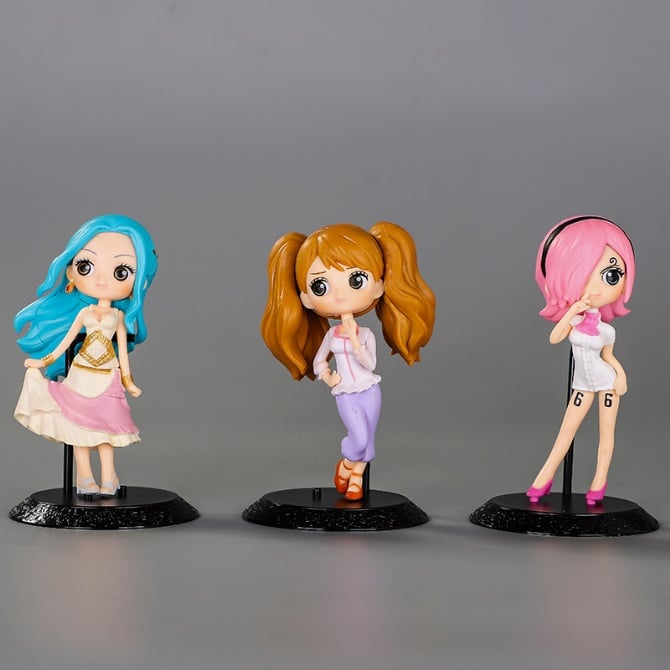 One piece Princess  Charlotte Pudding ‎Vinsmoke Reiju Figurine cake Topper