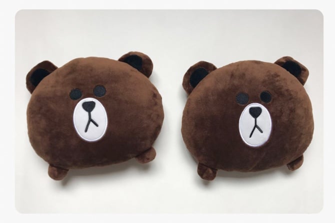 Brown bear car neck pillow
