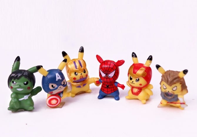 6 in 1  pikachu Figurine Set Cake Topper