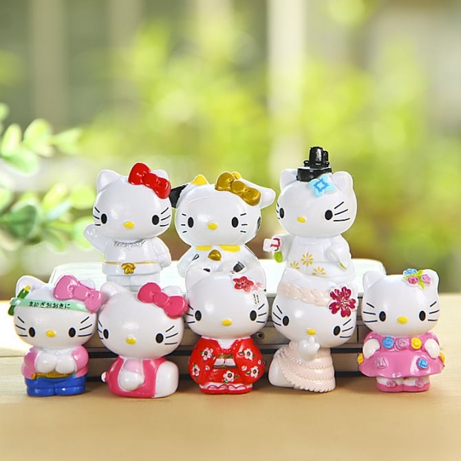 8 in 1 Hello Kitty figure  / cake topper collection