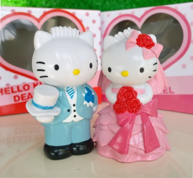 2 in 1 Hello Kitty weeding figure  / cake topper collection  with boxes