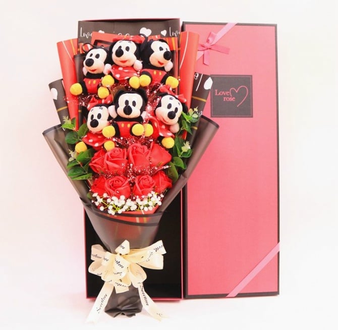 6pcs micky minnie 8pcs Soap Flowers with gift box / Bouquet flower
