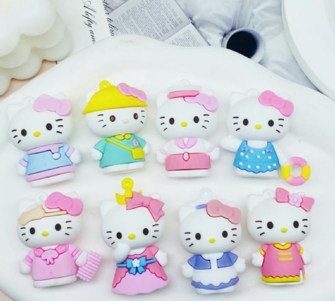 8 IN 1 hello kitty cake topper