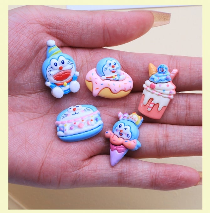 Doraemon Mini Sitting Animal diy Cream Glue Phone Case Accessories diy Hair Accessories Shoe Buckle Water Cup Patch Diy Resin Accessories  GCN30016