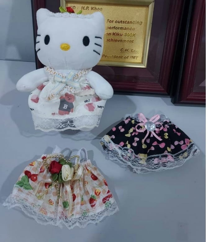 hello kitty soft toys with changeable dress