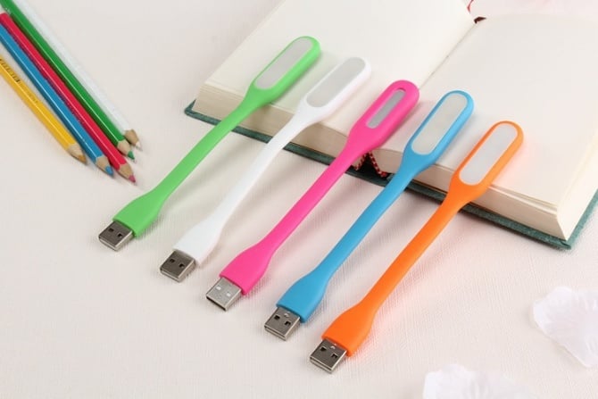 Univesal and flexible USB light