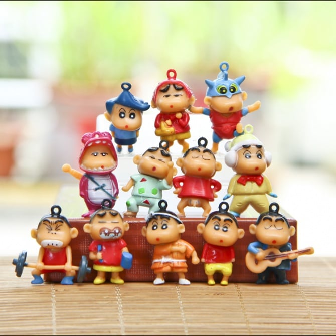 12 in 1 shin chan key chain Figurine set / cake Topper