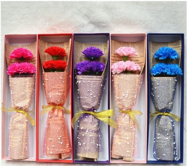 3pcs Carnation Soap Flower with bear Gift Box / Soap Flowers Gift / Love Present for Birthday Anniversary Valentines mother's father's day present card