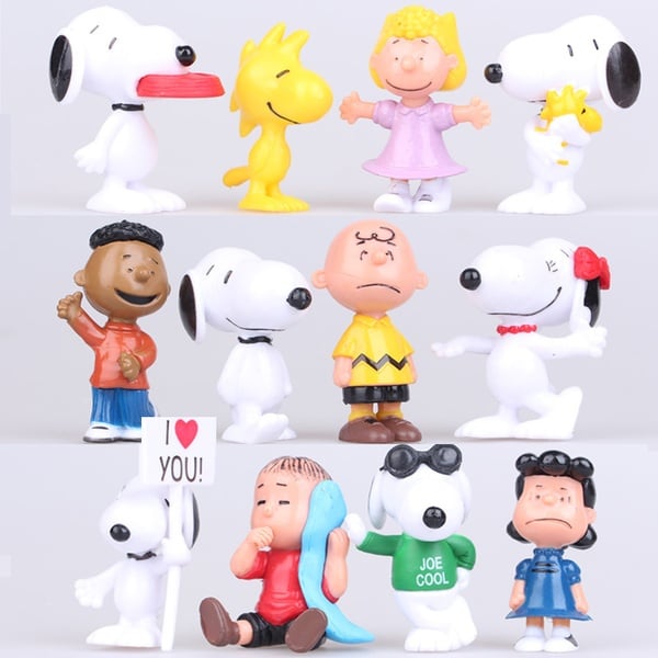 12 IN 1 Snoopy and The Peanuts Gang Figurine Set / Cake Topper