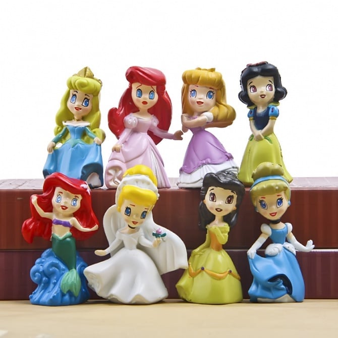 Small Princess 8 n 1 Figurine Set / Cake Topper