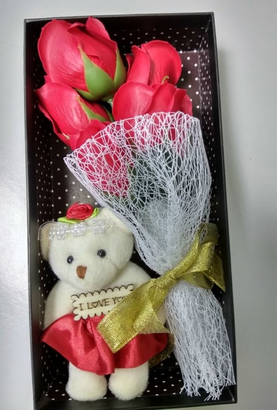5pcs Flowers and teddy bear Gift Box / Soap Flowers Gift / Love Present for Birthday