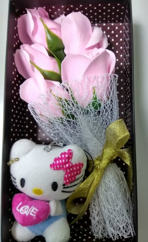 5pcs Flowers  hello kitty Gift Box / Soap Flowers Gift / Love Present for Birthday