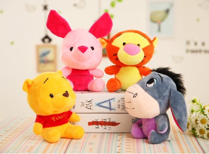 winnie the pooh family 11-12cm