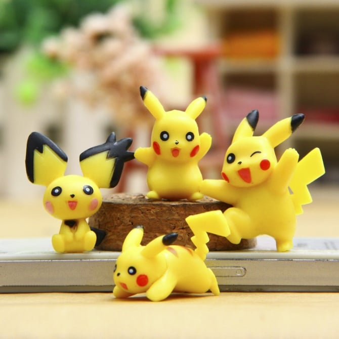 4 IN 1 Pokemon Figurine set / cake Topper