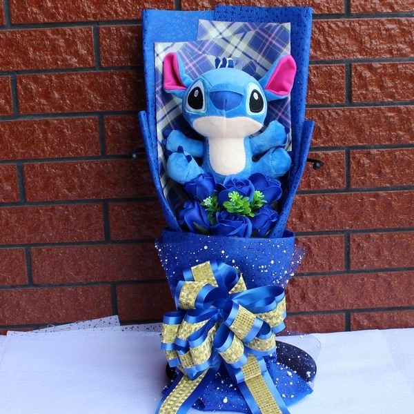 doreamon pig teddy bear hello kitty bouquet with Gift Box free present card