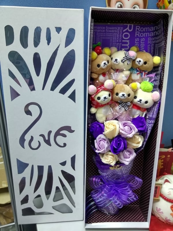 6pcs Rilakkuma and  9pcs soap flower mix colour bouquet