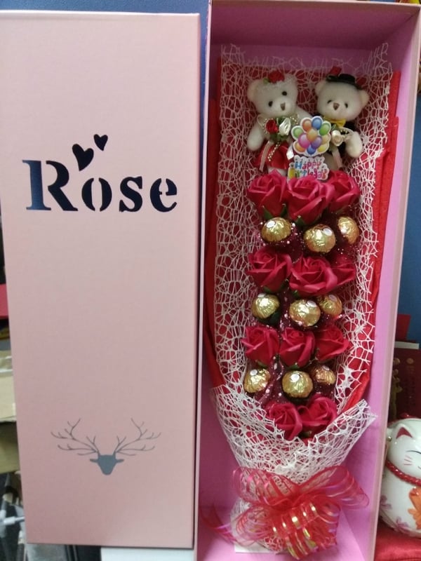 2pcs partner bear 11pcs soap flower with 9pcs ferrero rocher birthdays with gift box