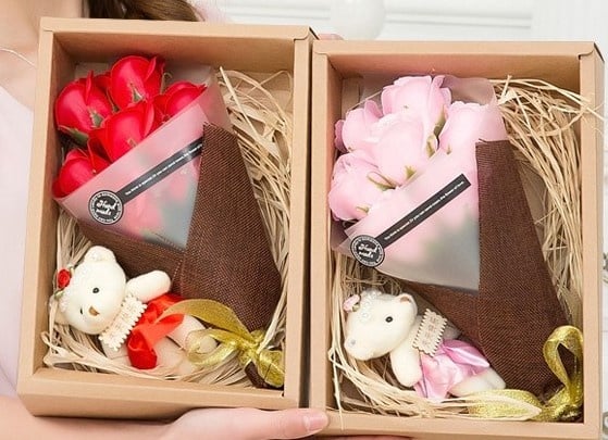 7pcs Rose flower with bear and Gift box