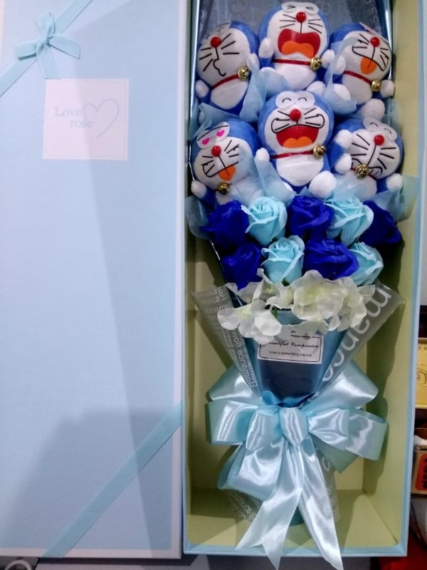 6pcs doraemon 9pcs soap flower bouquet with gift box