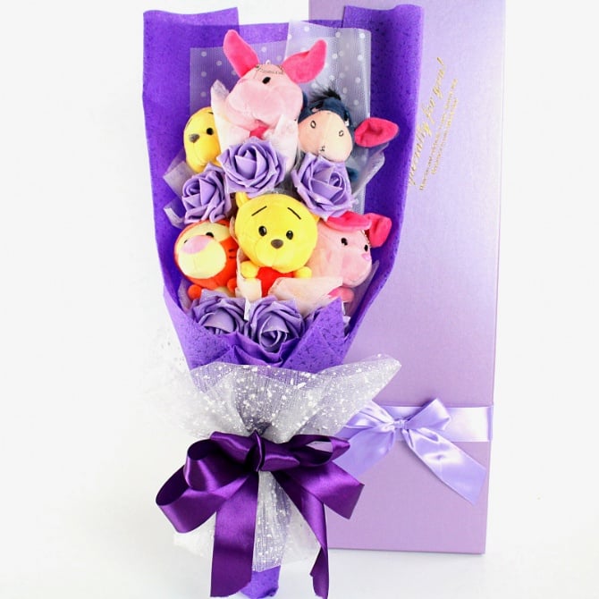 6pcs winnie the pooh and 6pcs soap flower bouquet with gift box