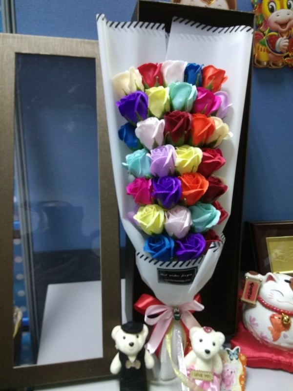 33pcs mix colour Soap Flower 2 partner bear and Gift box