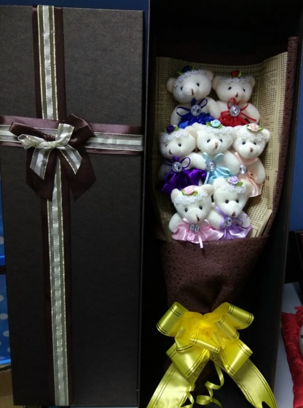 7pcs Mix colour teddy bear bouquet with Gift box Love Bouquet flower