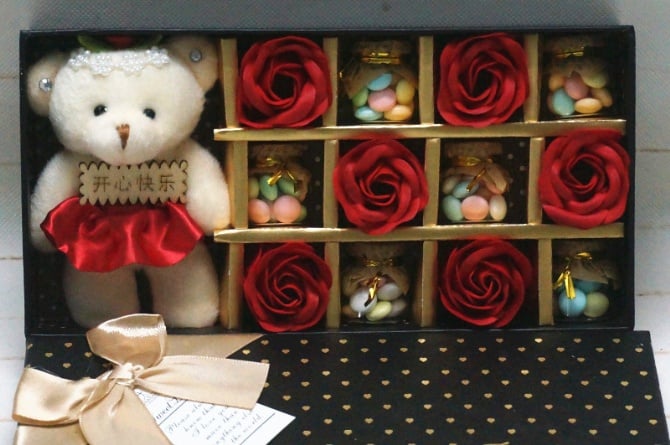 1 bear 6 soap flower 6 Wishing Bottle Candy with gift box