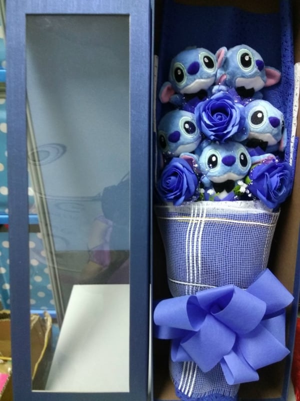 5pcs stitch and 3pcs big soap flower with gift box