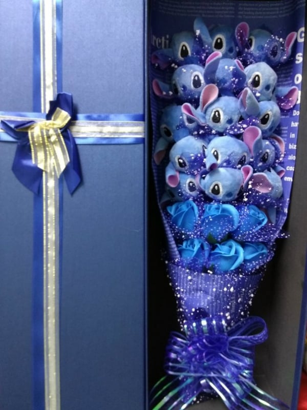 15pcs cute stitch winnie the pooh doreamon with 6pcs soap flower bouquet with gift box