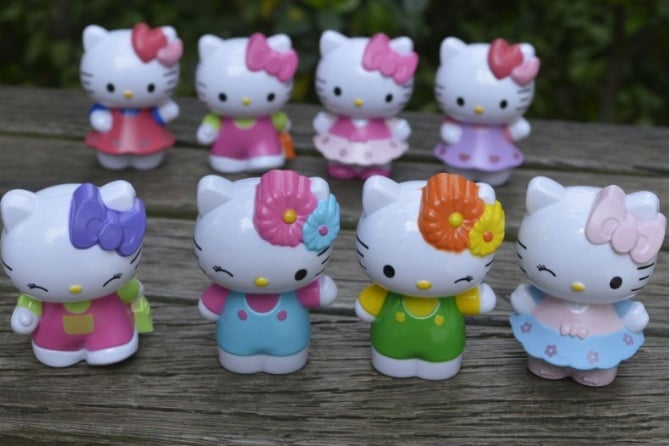 8 in 1 hello kitty dress Cake Figurine Topper Display